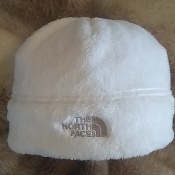 New The North Face white furry beanie hat - Picture 1 of 4